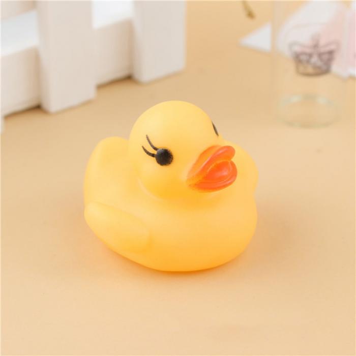 6Pcs/Set Cute LED Flashing Light Floating Duck Bath Tub Shower Rubber Toy for Kids BM88